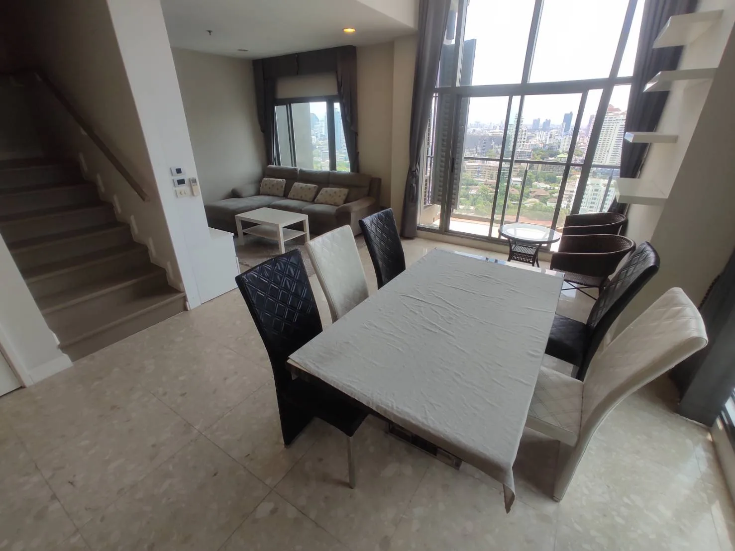 Property photos for The Crest Sukhumvit 34
