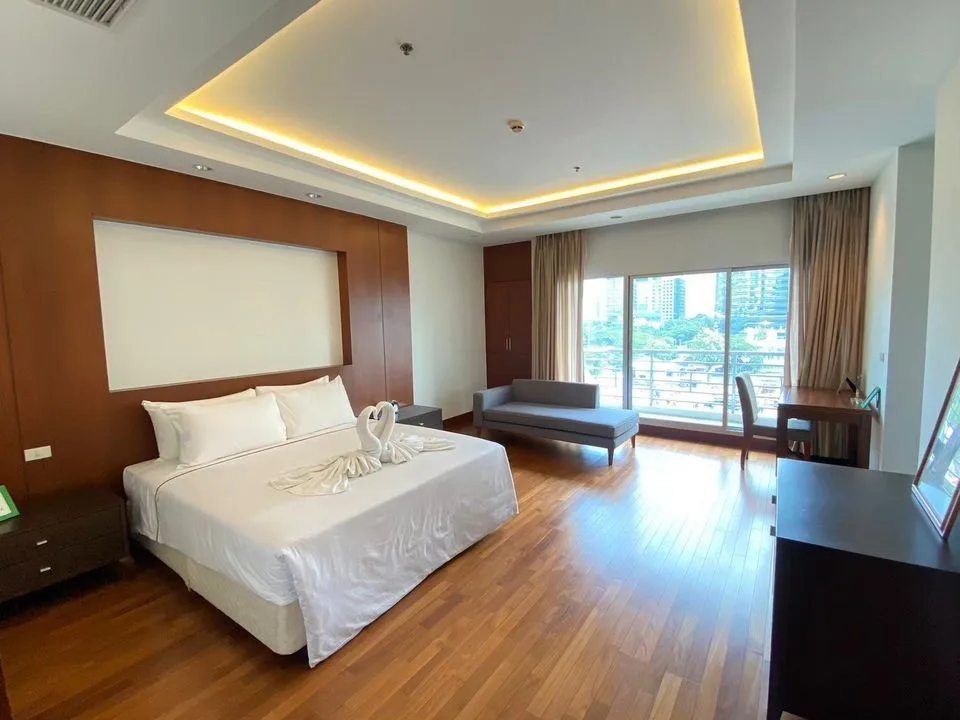 Property photos for Royal Residence Park