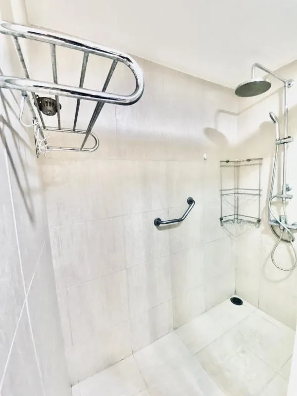 Property photos for The Clover Thonglor