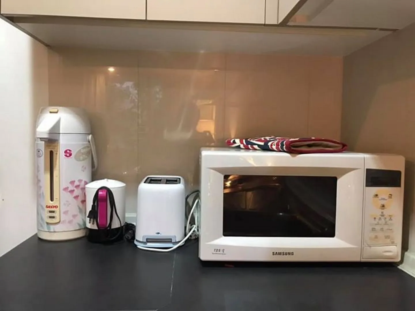 Property photos for Siri On 8
