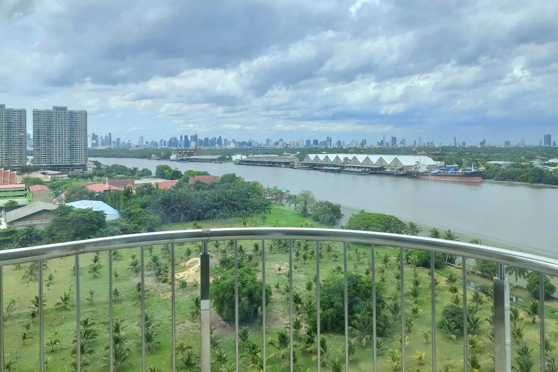 Property photos for Supalai Riva Grande