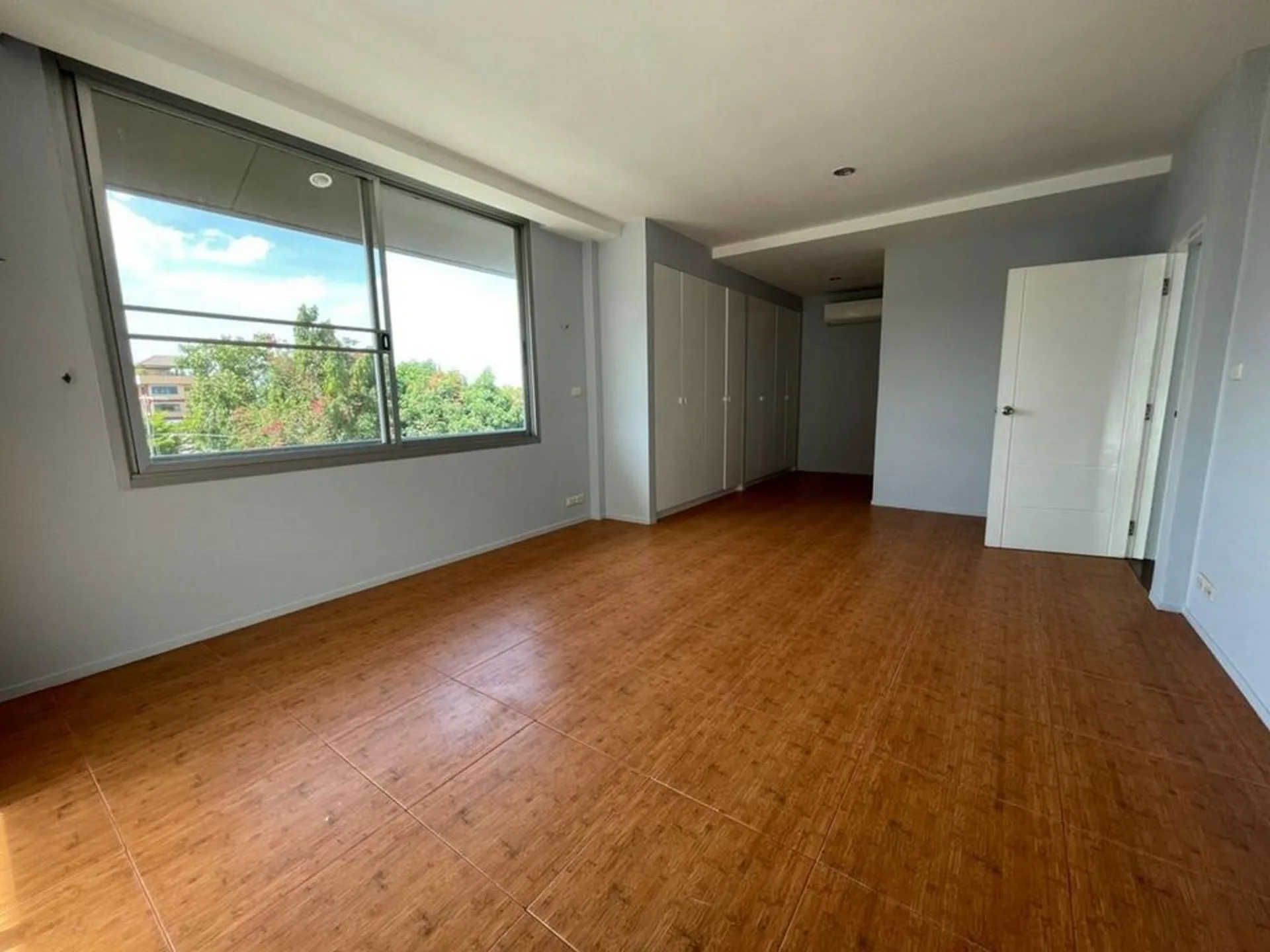 Property photos for Home Place Sukhumvit 71