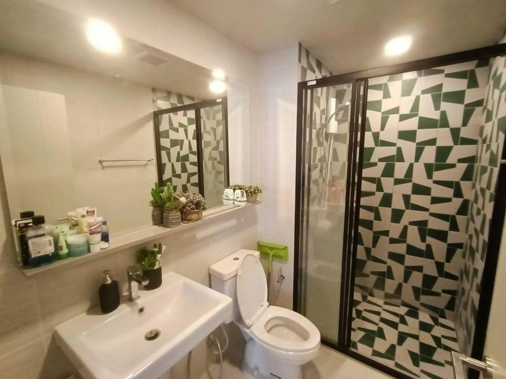 Property photos for THE BASE Sukhumvit 50