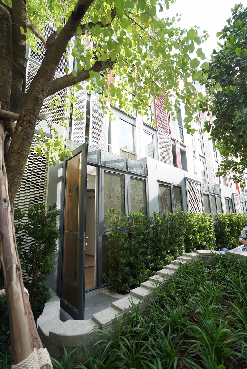 Property photos for Taka Haus Ekamai 12