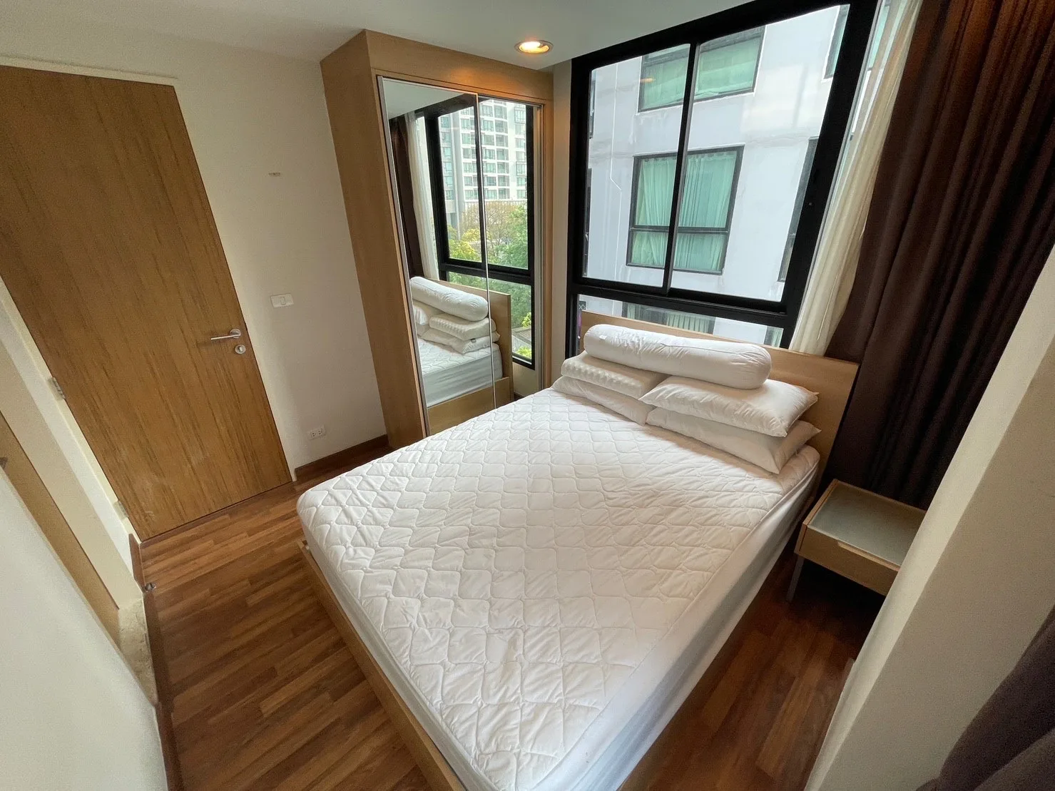 Property photos for Zenith Place Sukhumvit 42