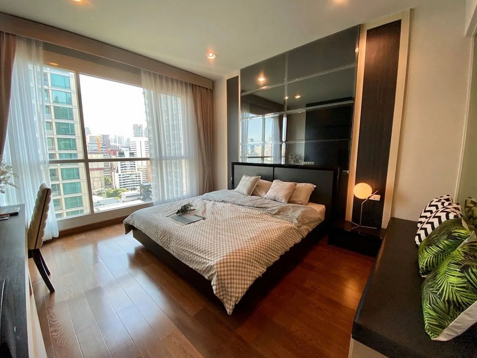 Property photos for The Address Chidlom