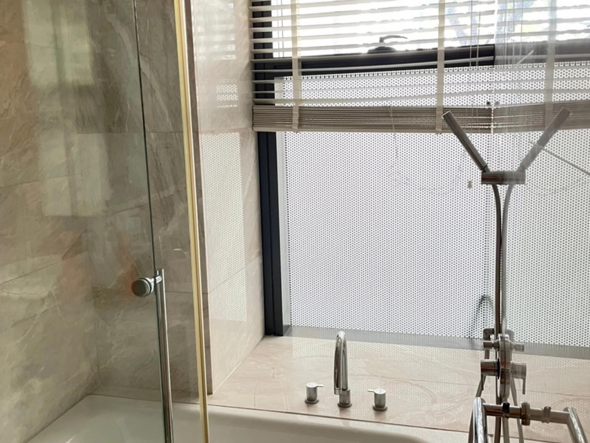 Property photos for The Met
