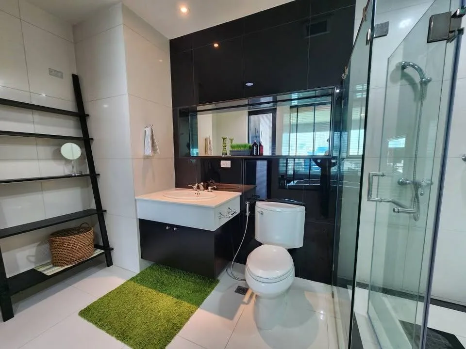 Property photos for The Address Chidlom