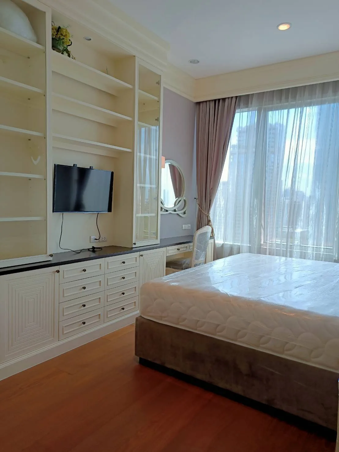 Property photos for 185 Rajadamri