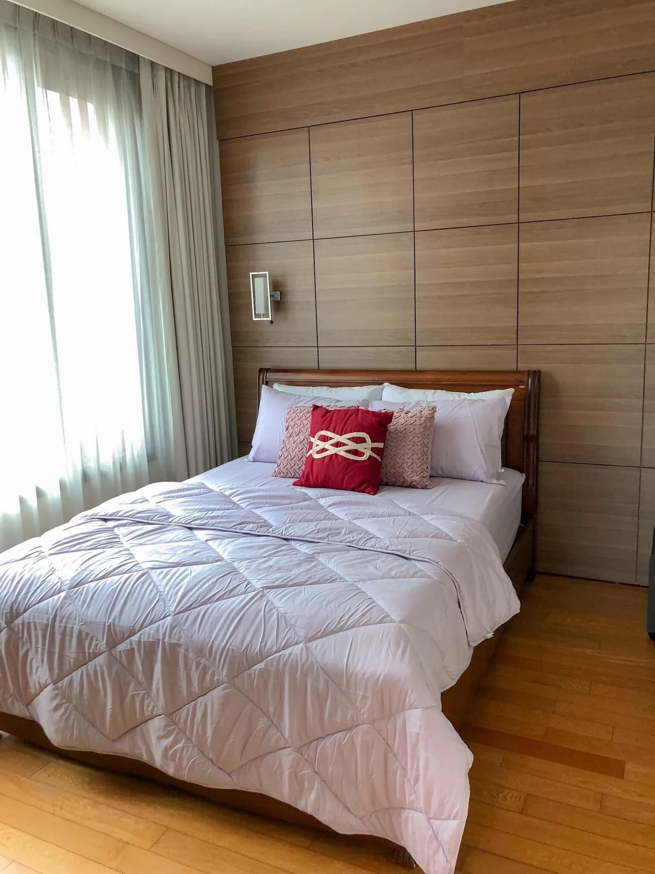 Property photos for Aguston Sukhumvit 22