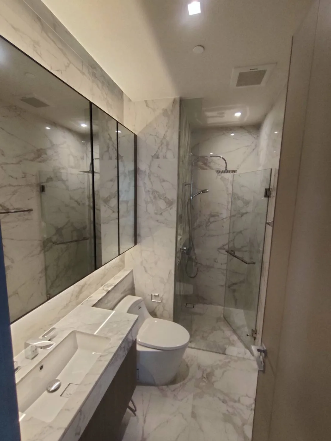 Property photos for Hyde Heritage Thonglor