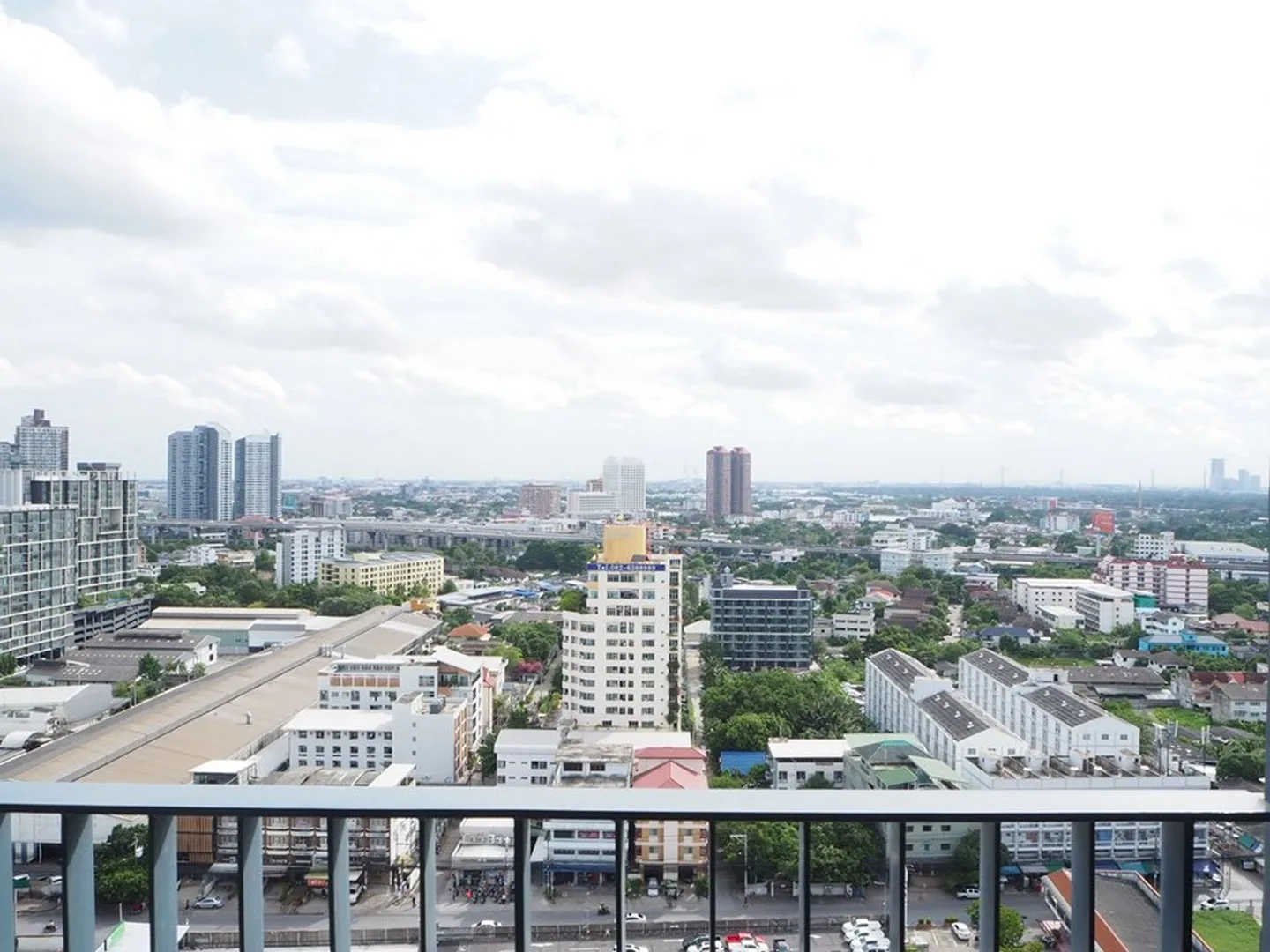 Property photos for IDEO Mobi Sukhumvit 66