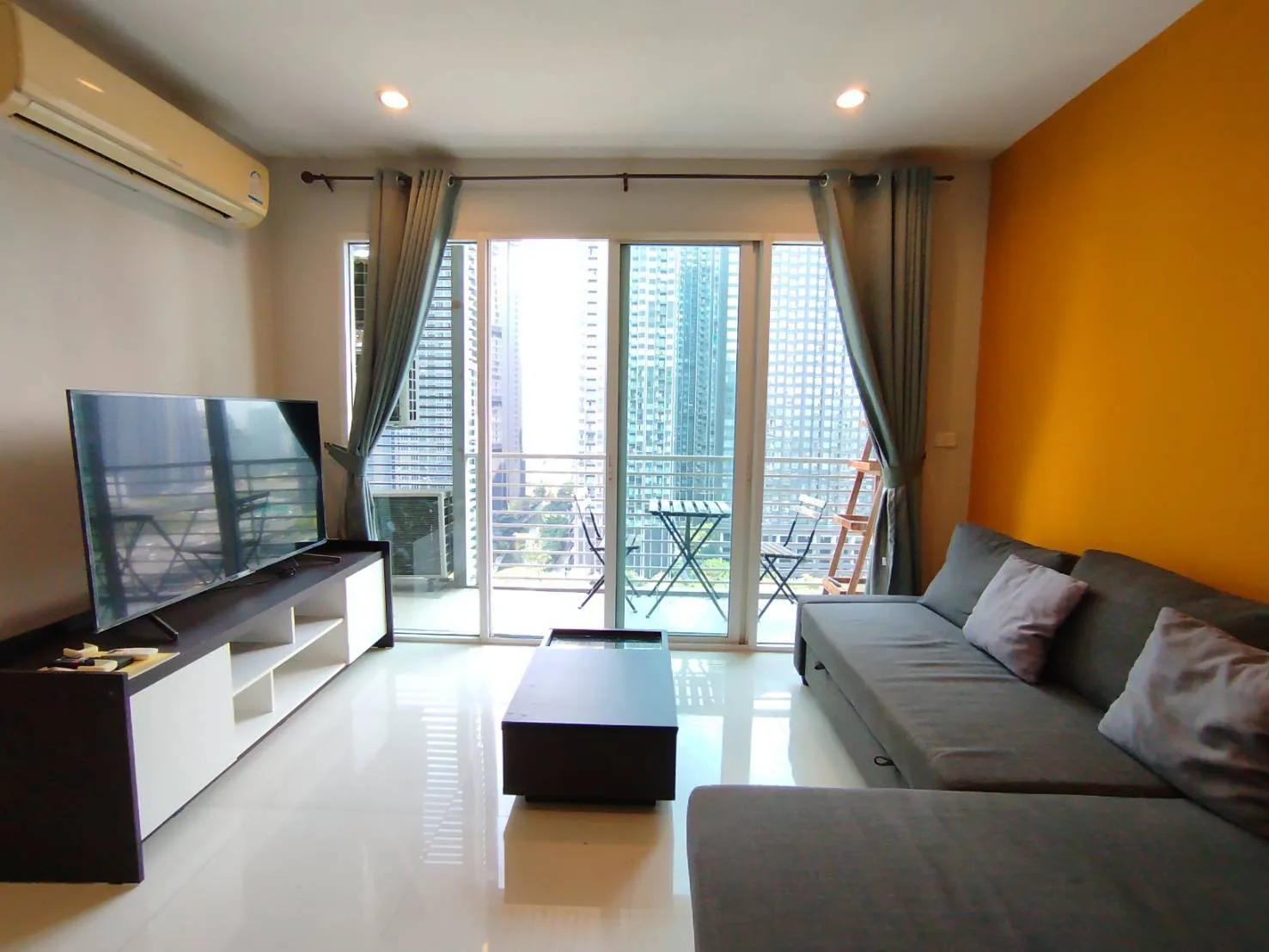 Property photos for The Mark Ratchada - Airport Link