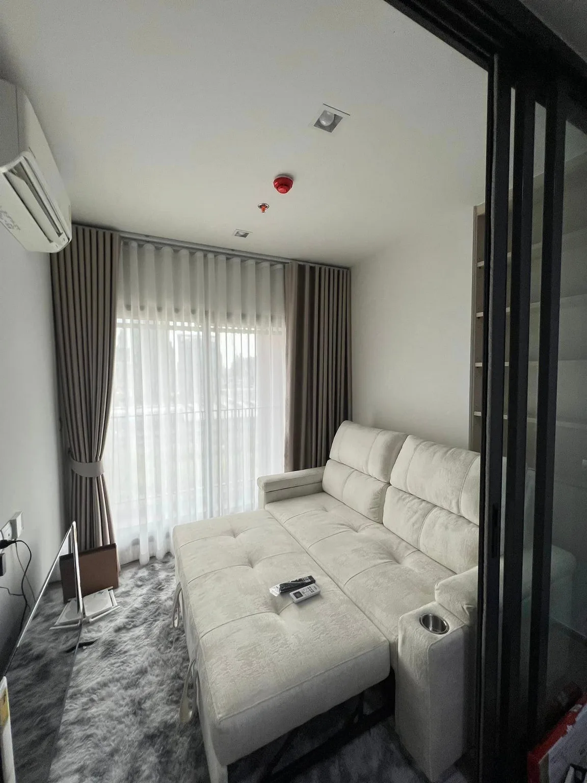 Property photos for Life Asoke Hype