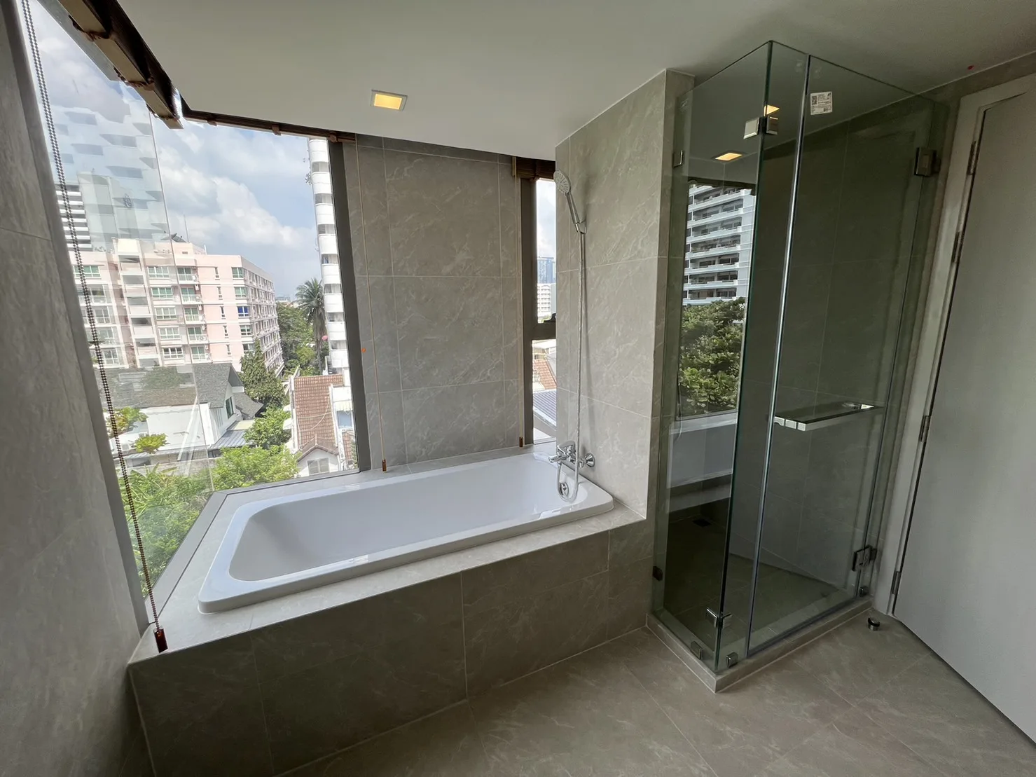 Property photos for Piya Apartment Sukhumvit 15