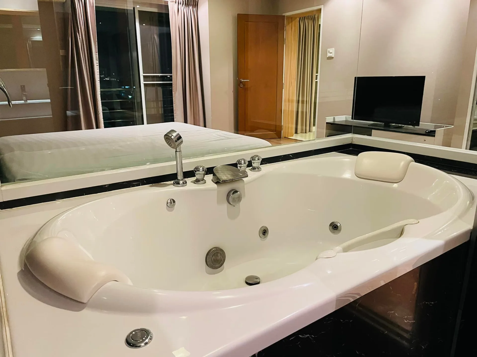 Property photos for Sompob House