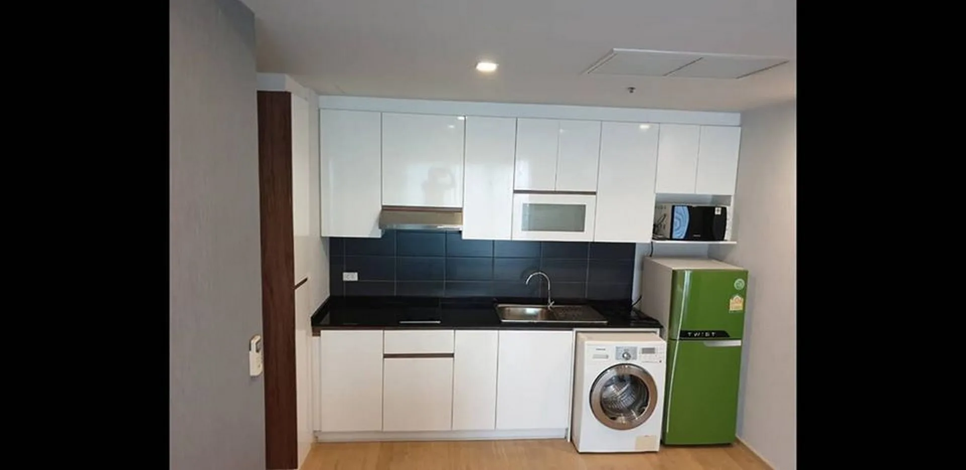 Property photos for Noble Refine