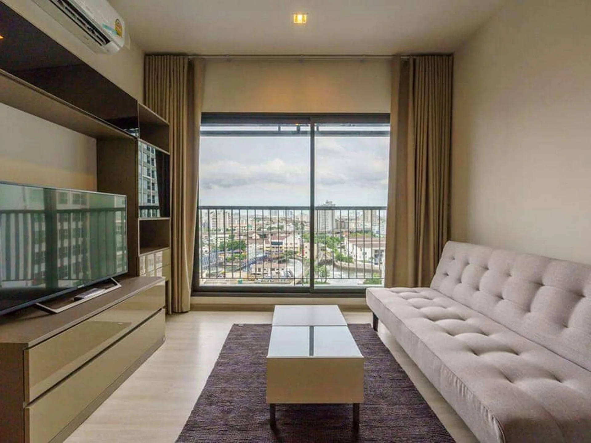 Property photos for Life Sukhumvit 48