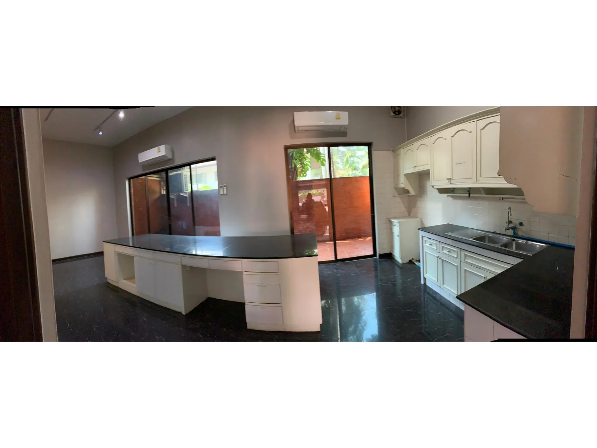 Property photos for Single House Soi Ruamrudee