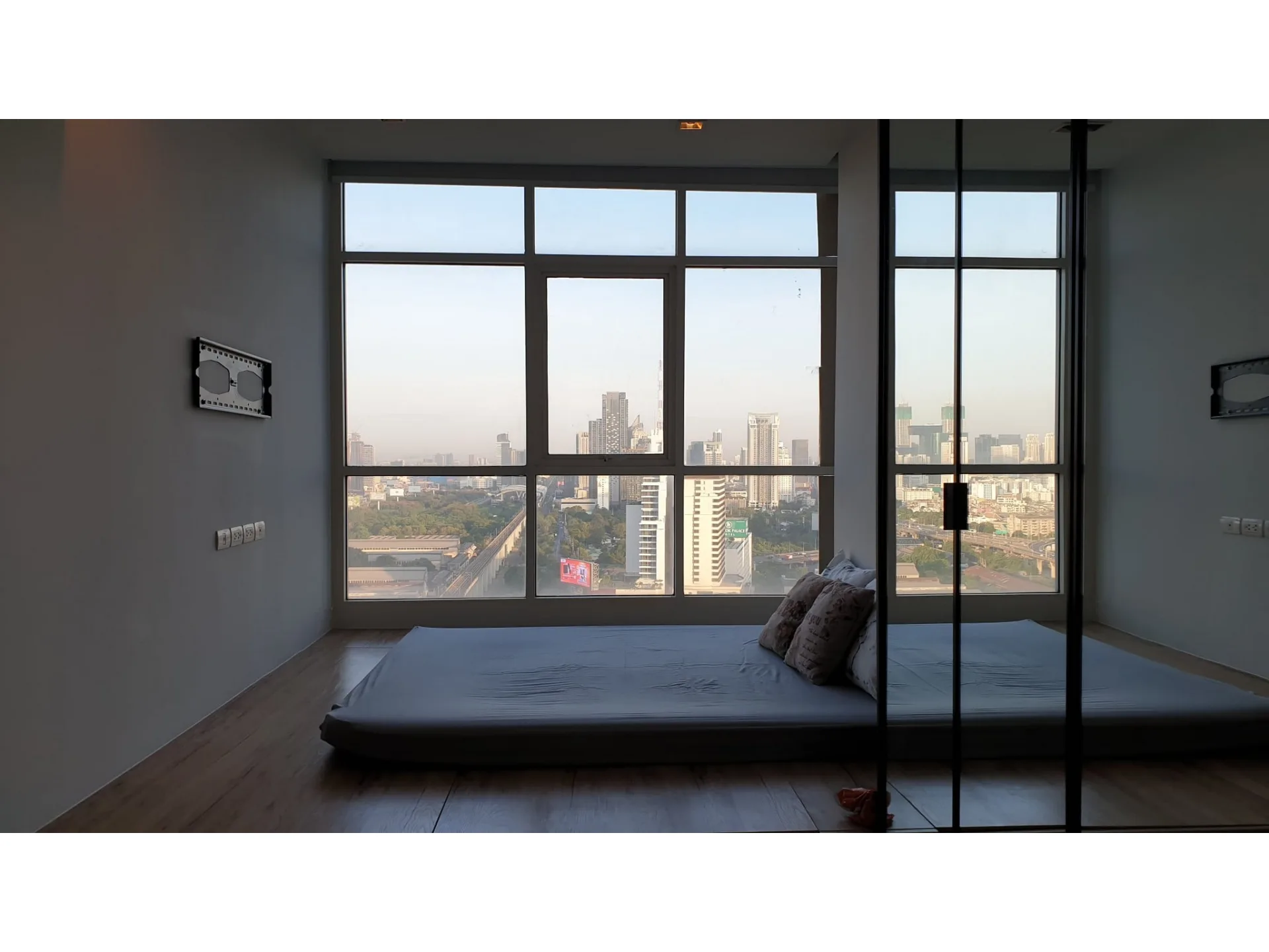 Property photos for Ideo Verve Ratchaprarop