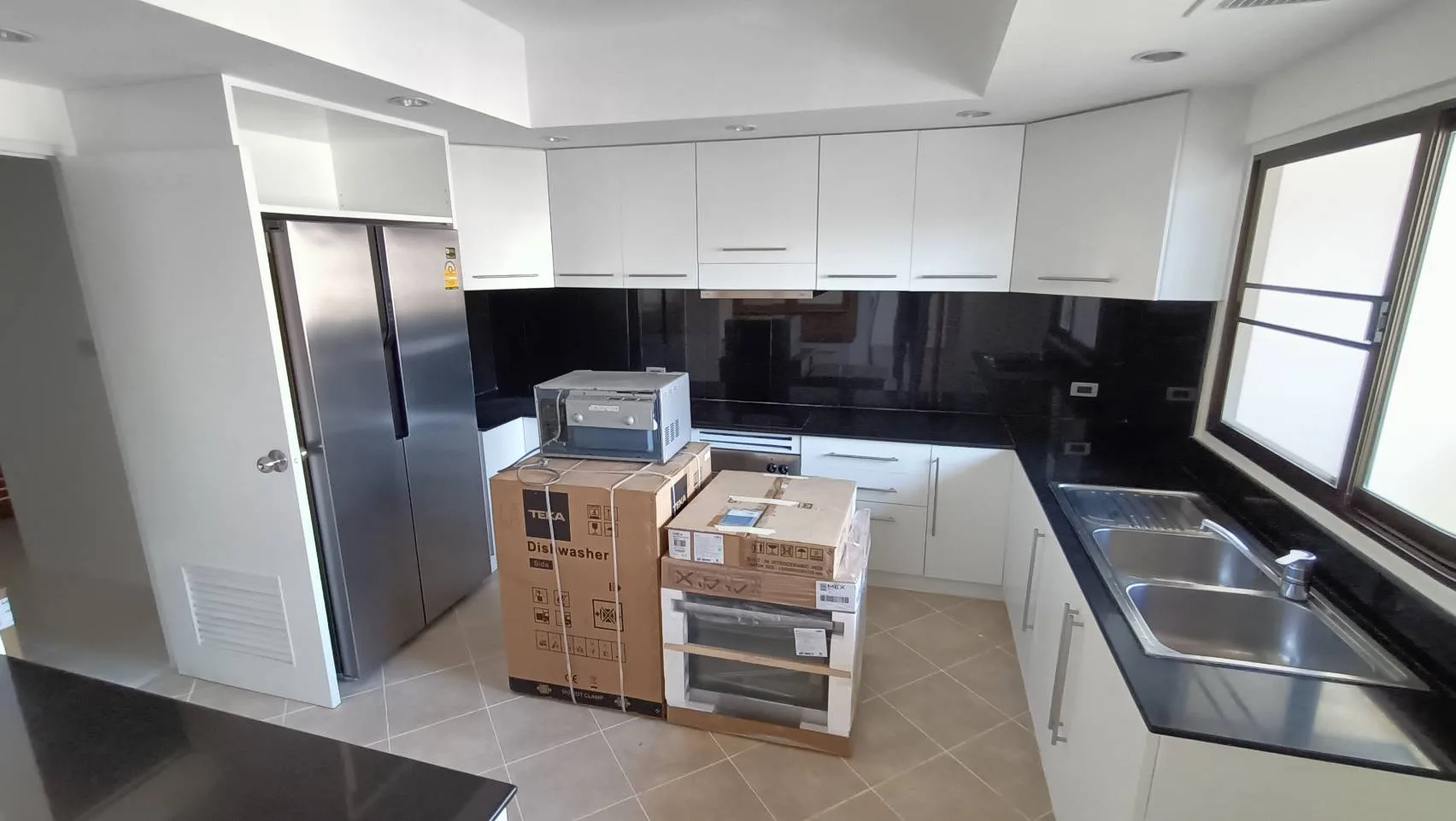 Property photos for Phirom Garden Residence