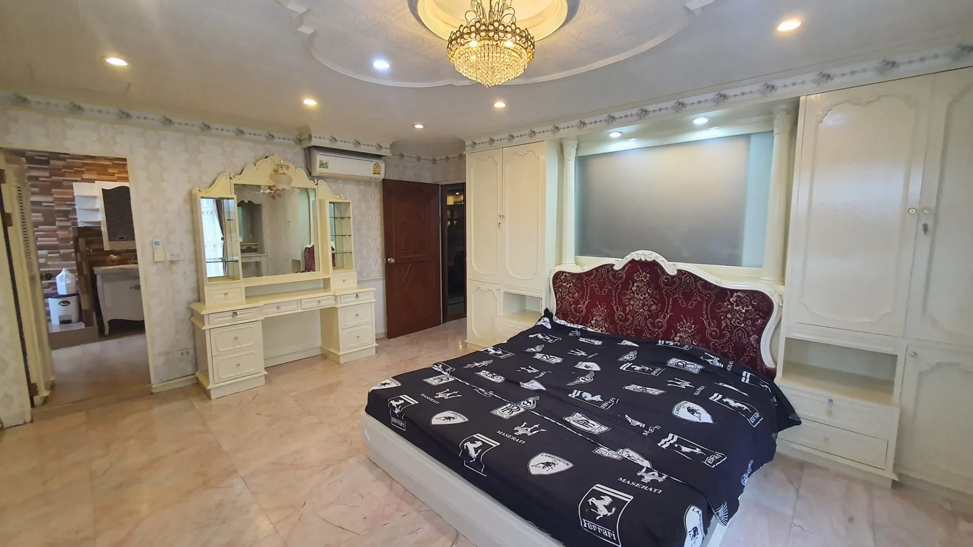 Property photos for Asoke Tower